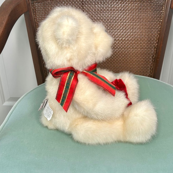 GUND Christmas Cream Bear with Red and Green Bow and Gift Sack - Picture 2 of 7